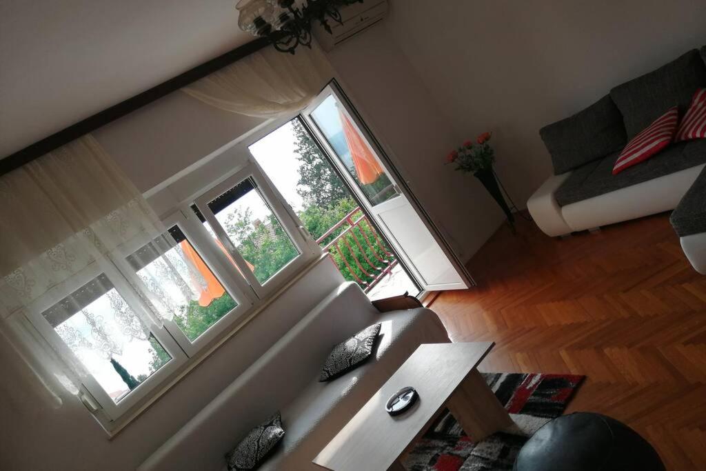 Spacious 2-Room Apartment With Beautiful Sea View ซริกเวนิซา ภายนอก รูปภาพ