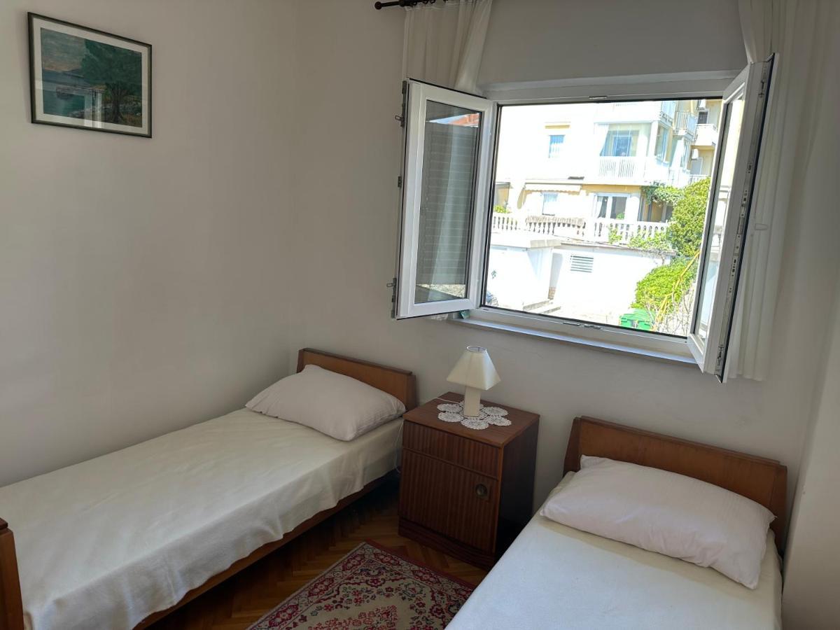 Spacious 2-Room Apartment With Beautiful Sea View ซริกเวนิซา ภายนอก รูปภาพ