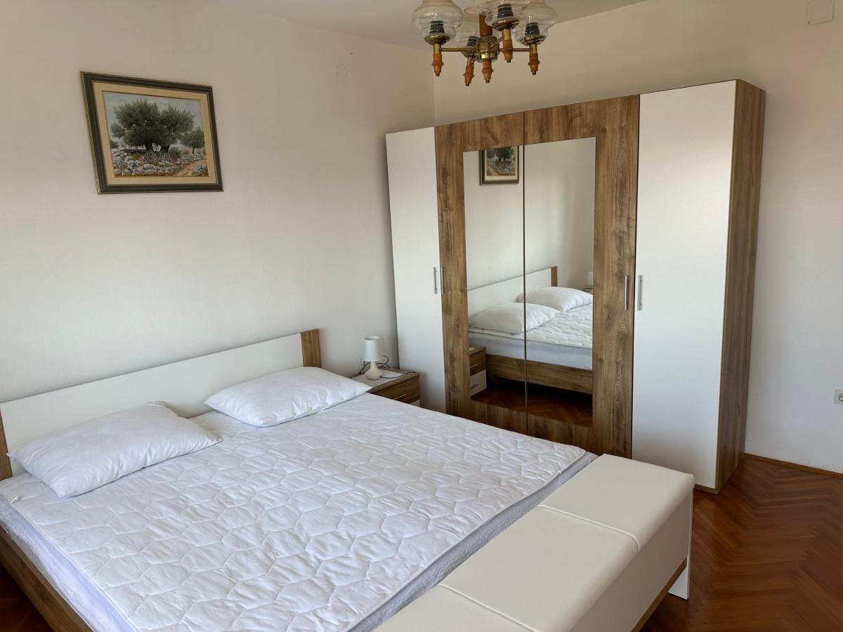 Spacious 2-Room Apartment With Beautiful Sea View ซริกเวนิซา ภายนอก รูปภาพ